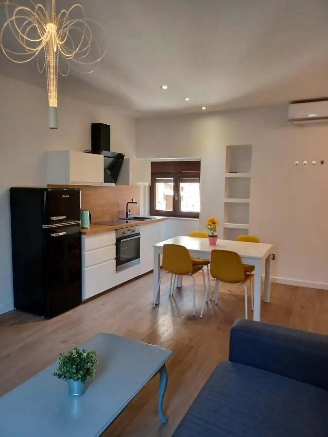 Apartman B & S With A Beautiful Terrace Póla