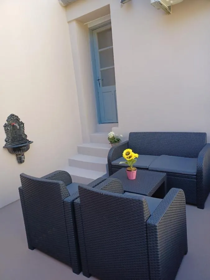 Apartman B & S With A Beautiful Terrace Póla Horvátország