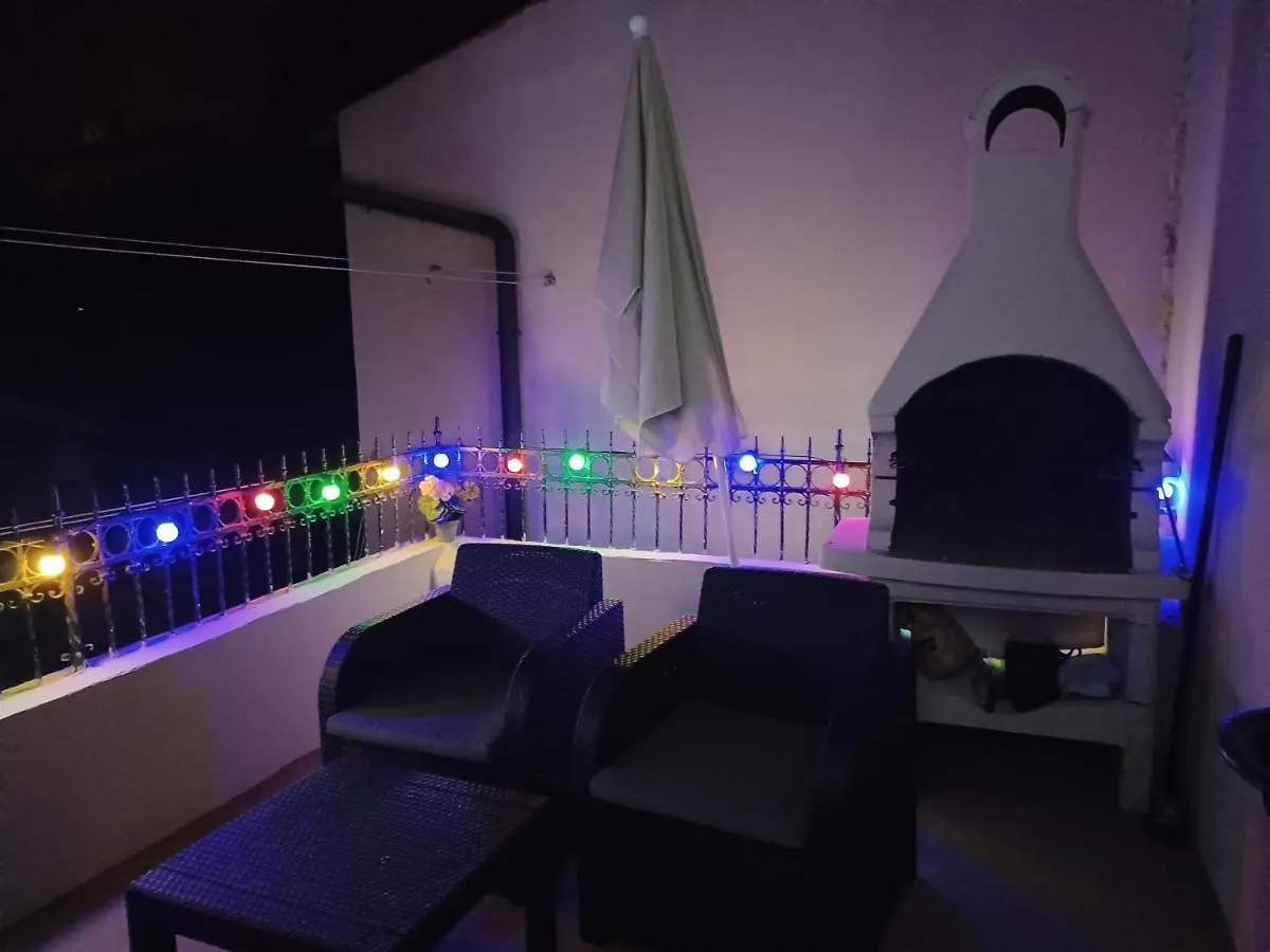 Apartman B & S With A Beautiful Terrace Póla